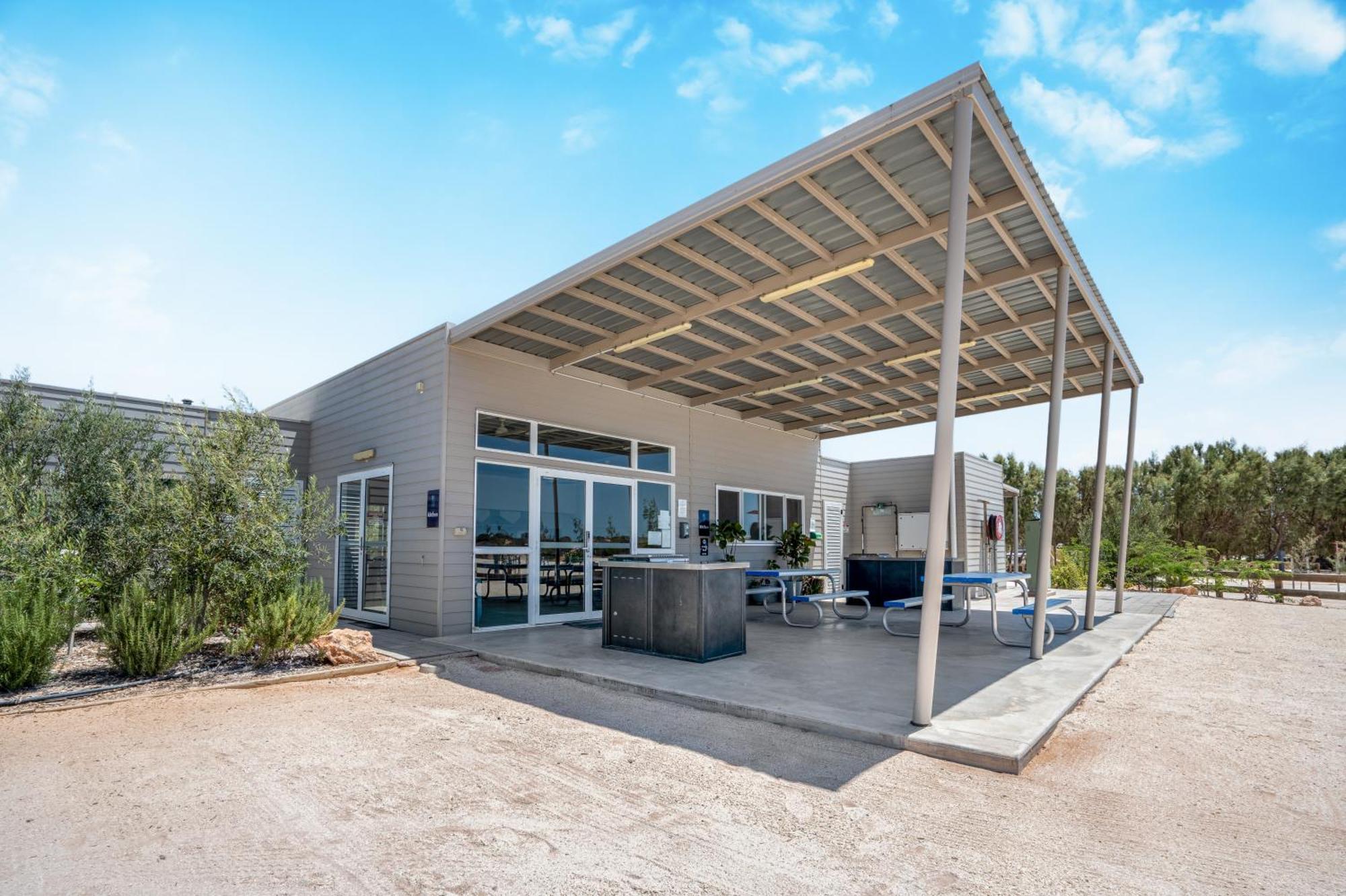Tasman Holiday Parks - Denham Seaside Экстерьер фото